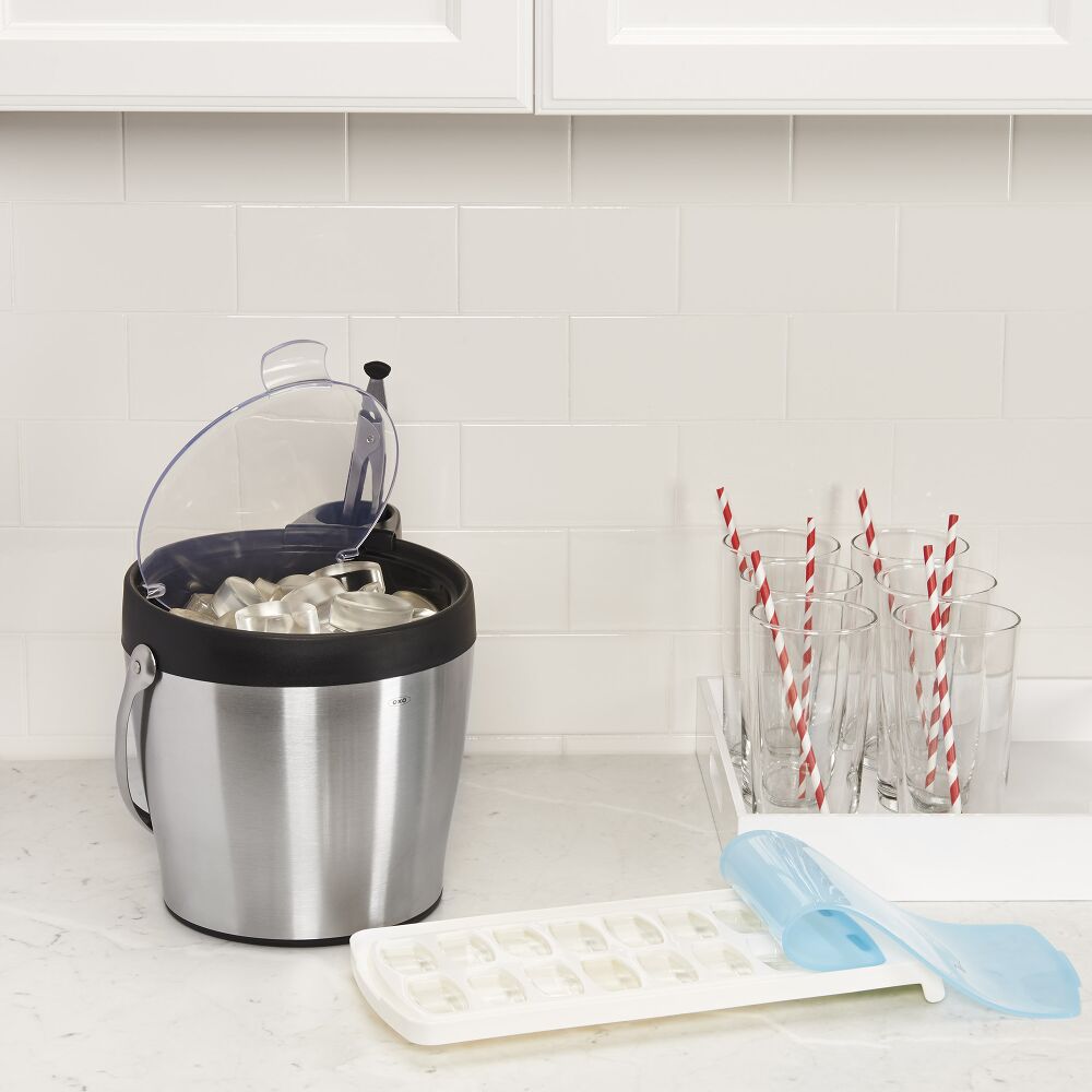 No-Spill Ice Cube Tray B1