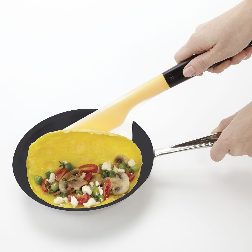 Flip & Fold Omelet Turner R1
