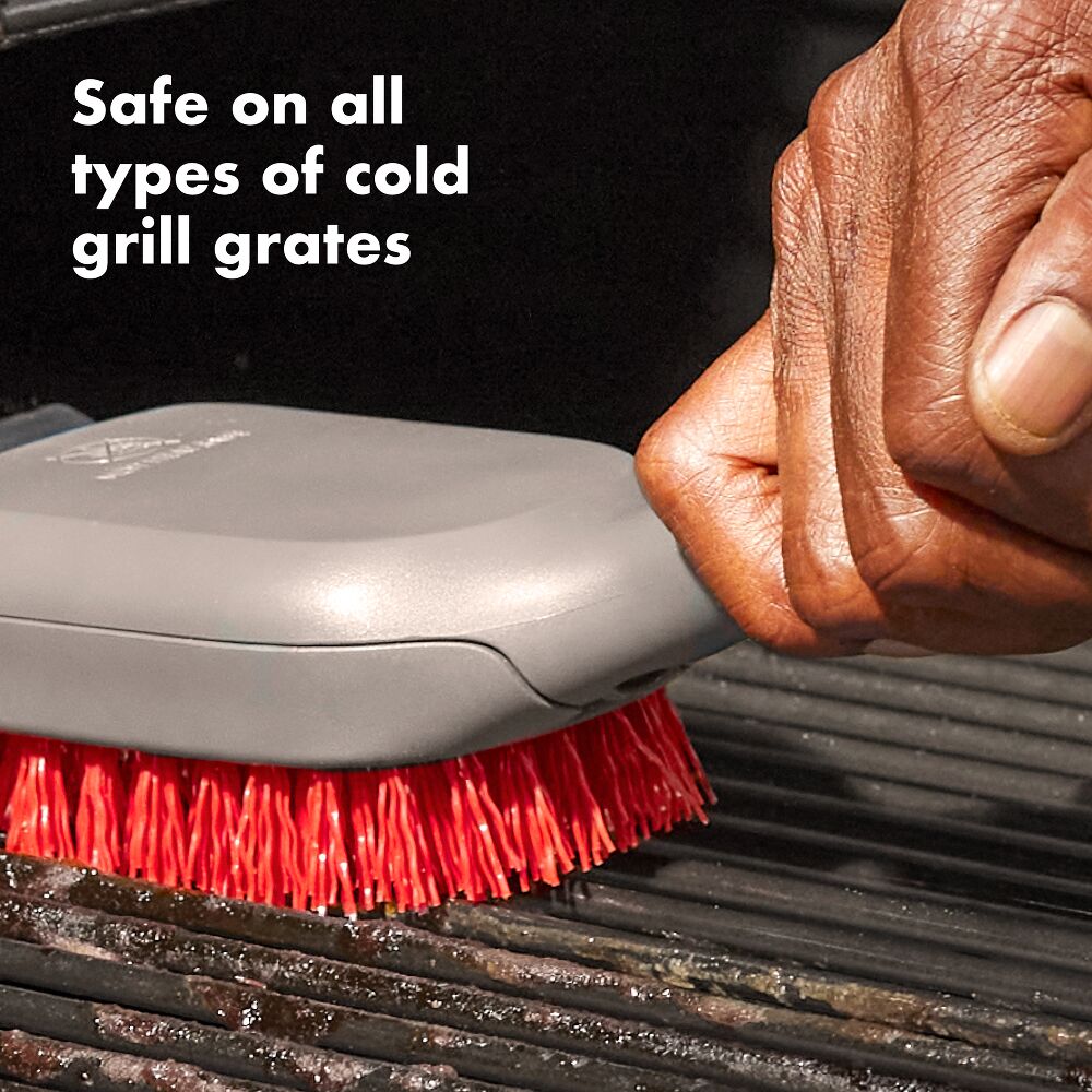OXO Good Grips Nylon Grill Brush for Cold Cleaning A4