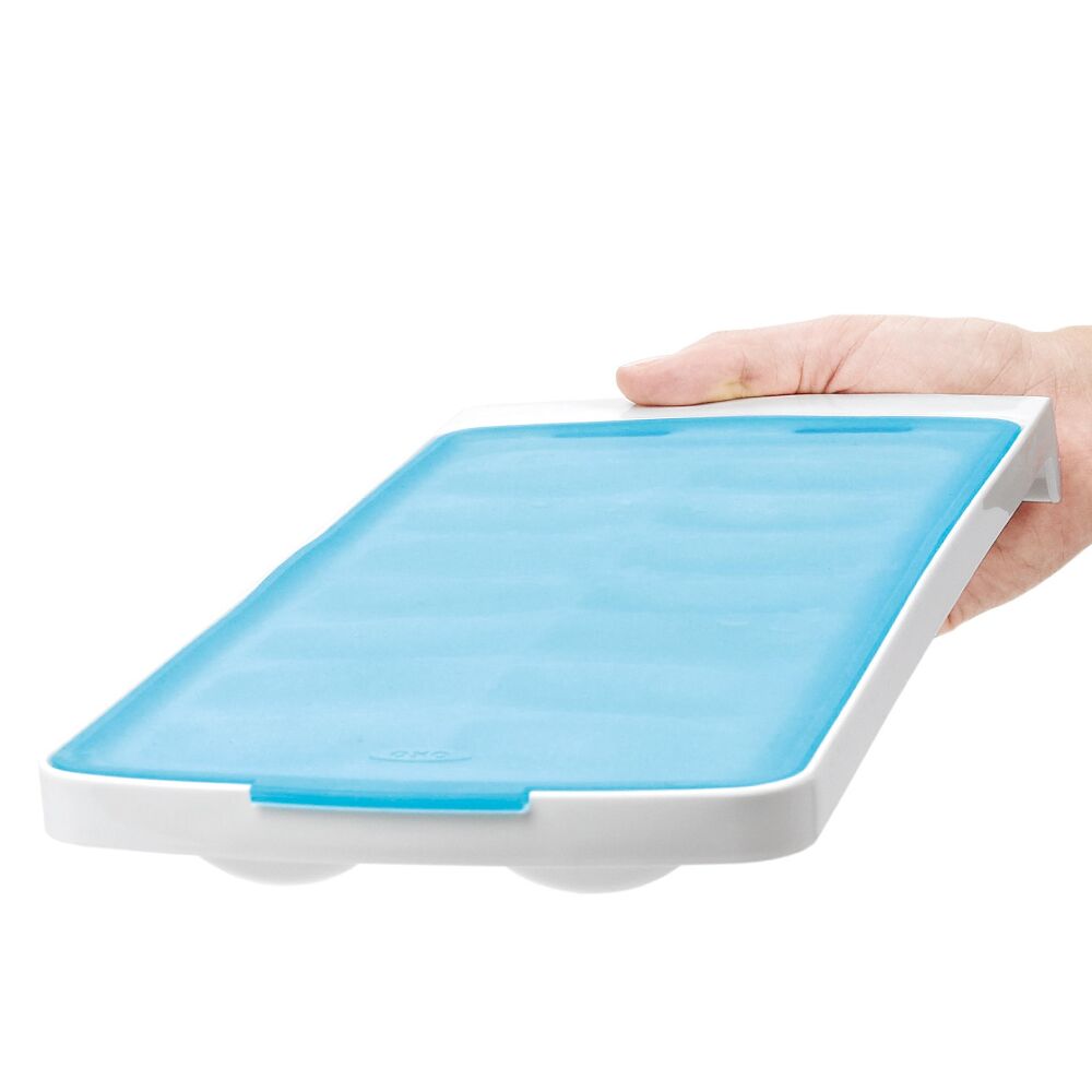 No-Spill Ice Cube Tray - 2 Pack P9