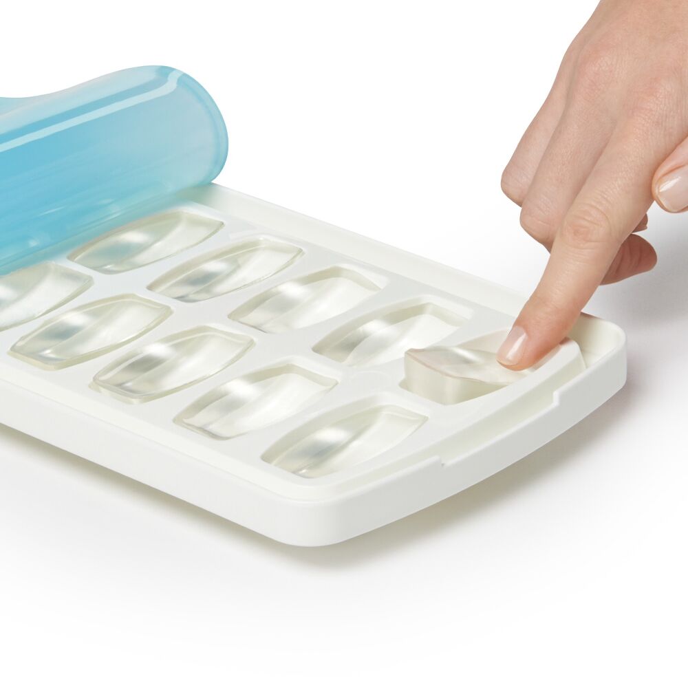 No-Spill Ice Cube Tray - 2 Pack P9