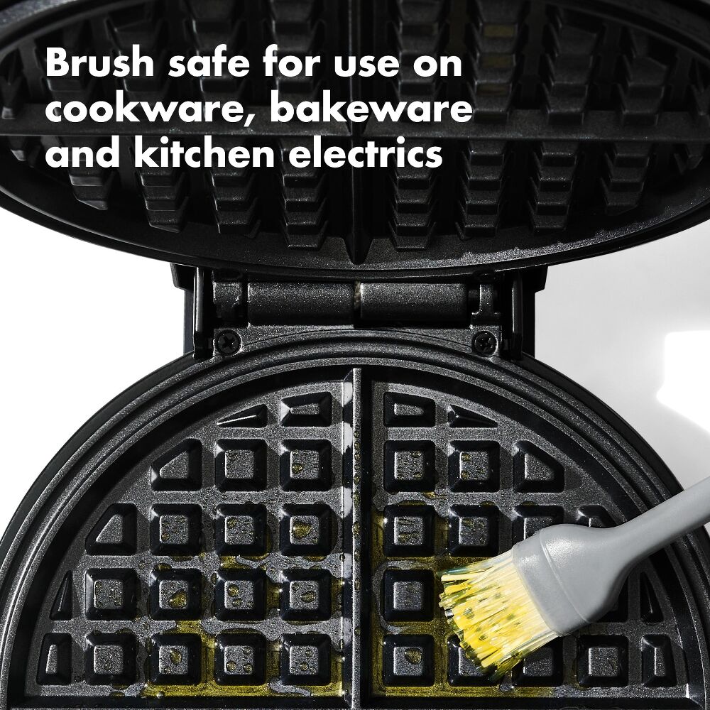 Glass Oil Bottle and Silicone Brush Set A8