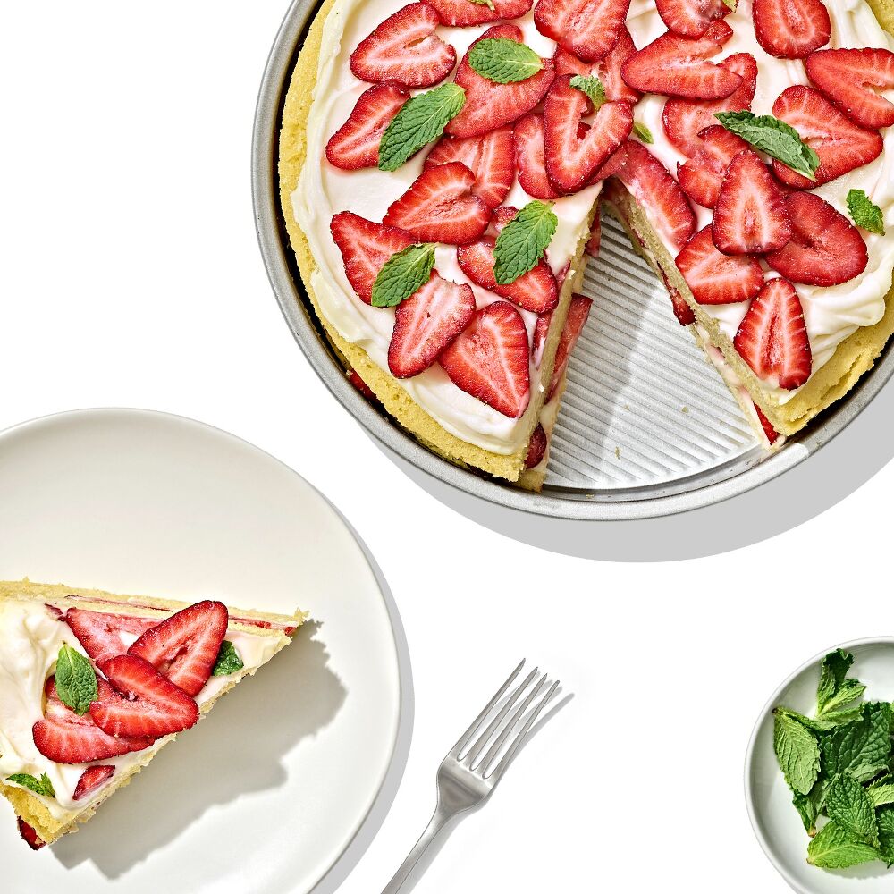 Non-Stick Pro Clear Coated 9 In Round Cake Pan N7