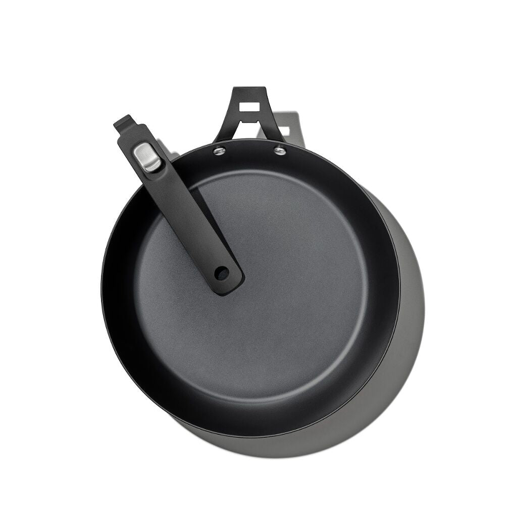 Carbon Steel With Removable Handle 10in Pan G8