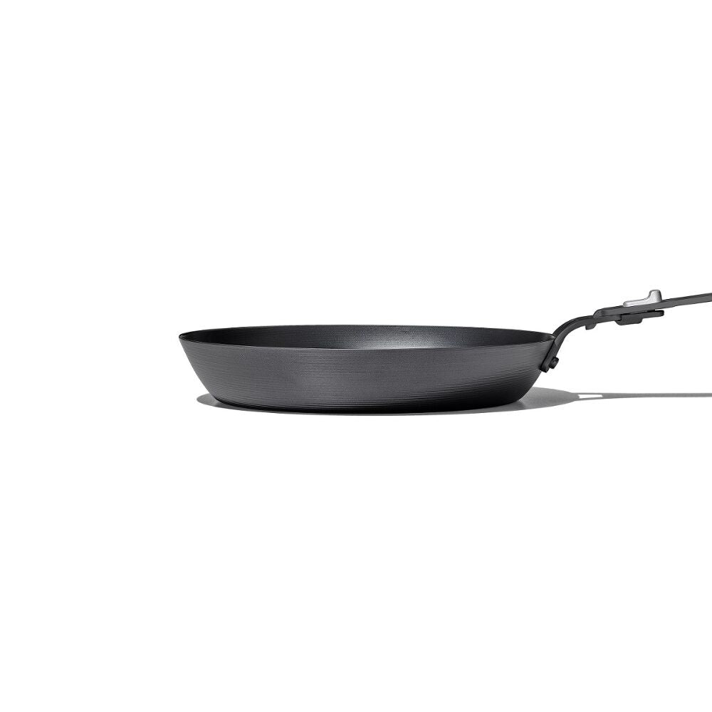 Carbon Steel With Removable Handle 10in Pan G8
