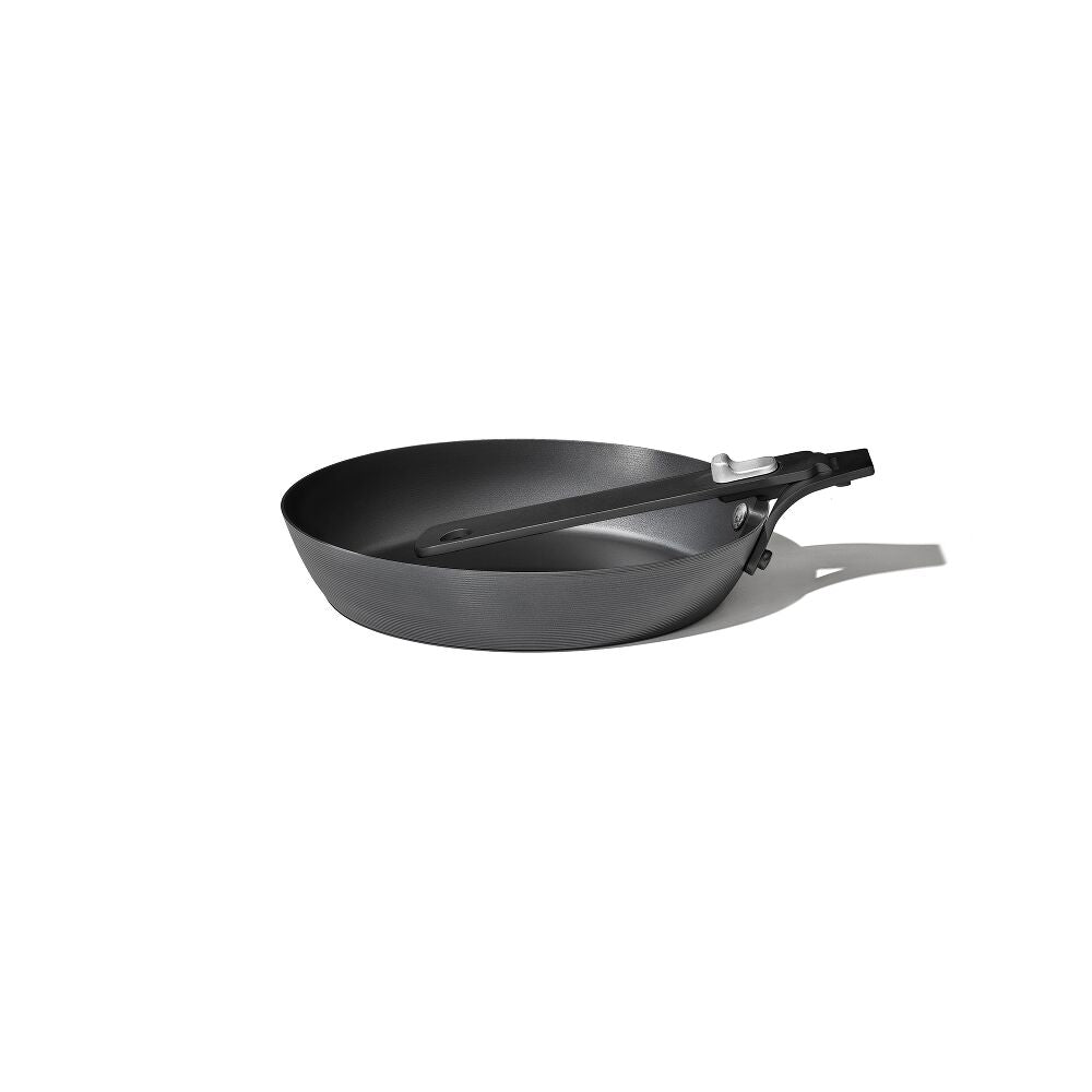 Carbon Steel With Removable Handle 8in Pan P7