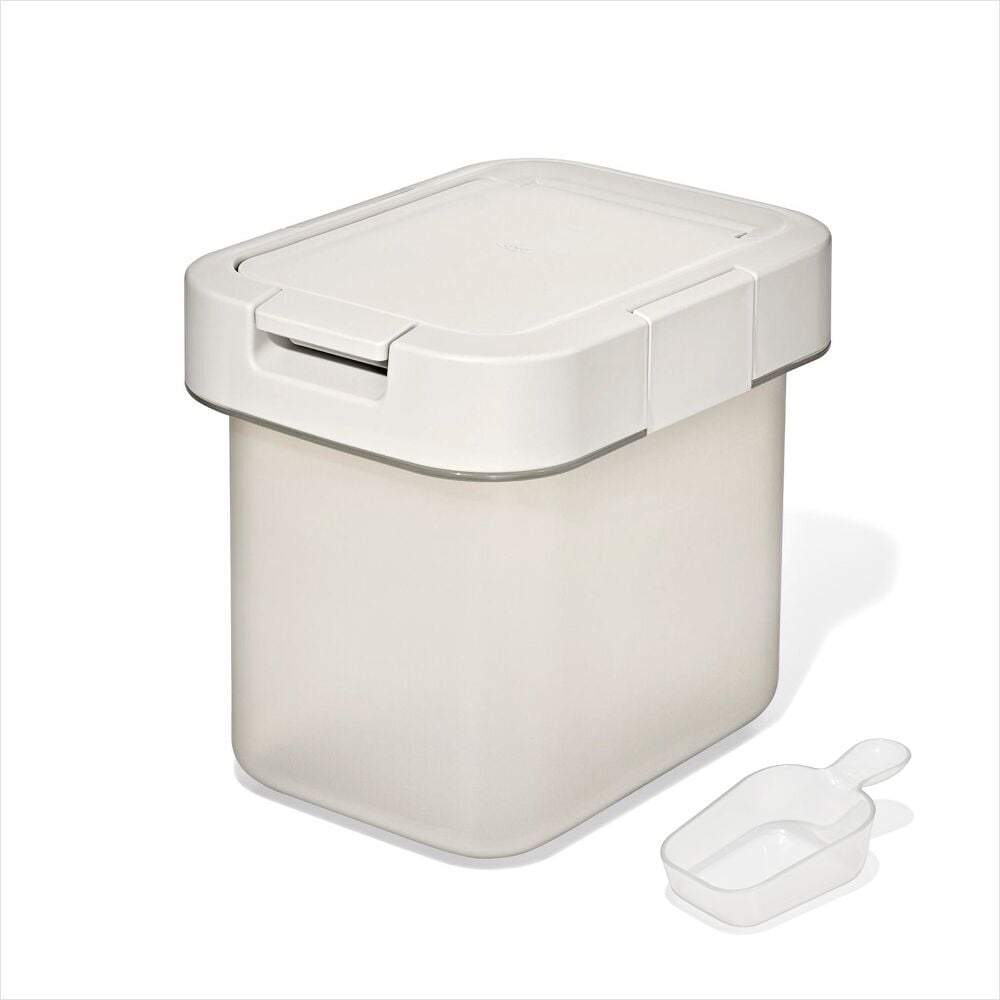OXO Pet Airtight Food Container with Scoop — Small E7