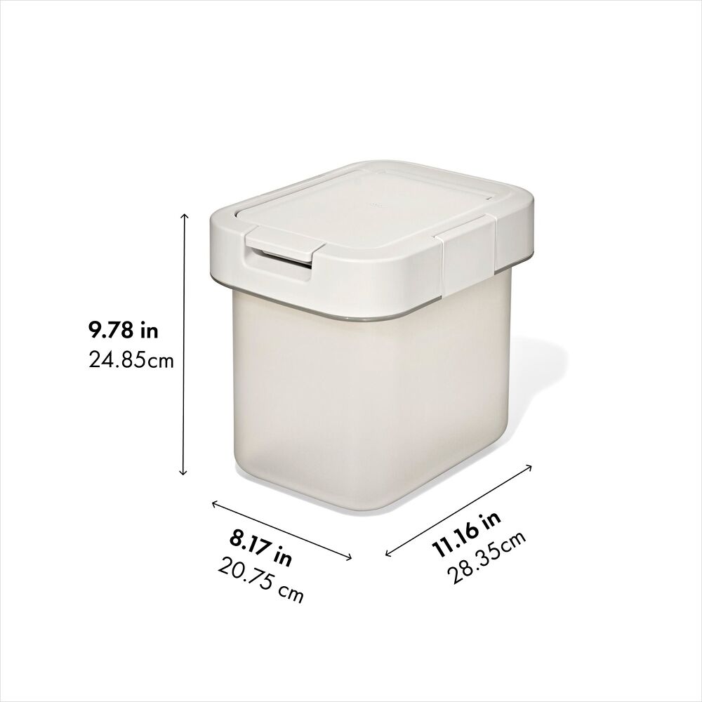 OXO Pet Airtight Food Container with Scoop — Small E7