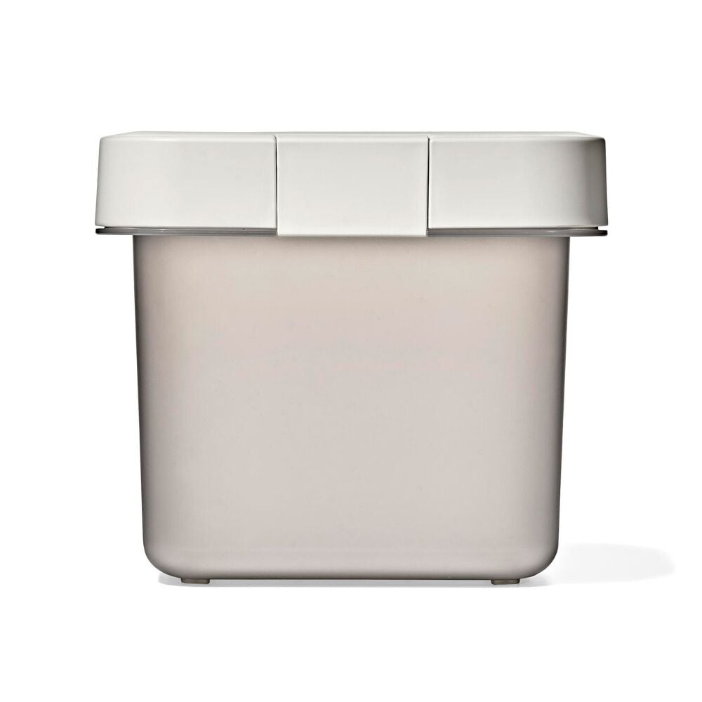 OXO Pet Airtight Food Container with Scoop — Small E7