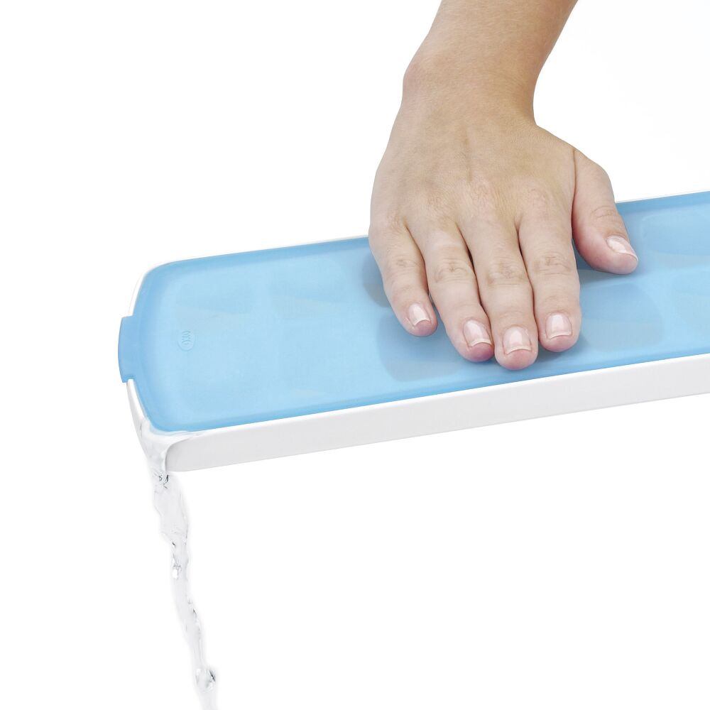 No-Spill Ice Cube Tray B1