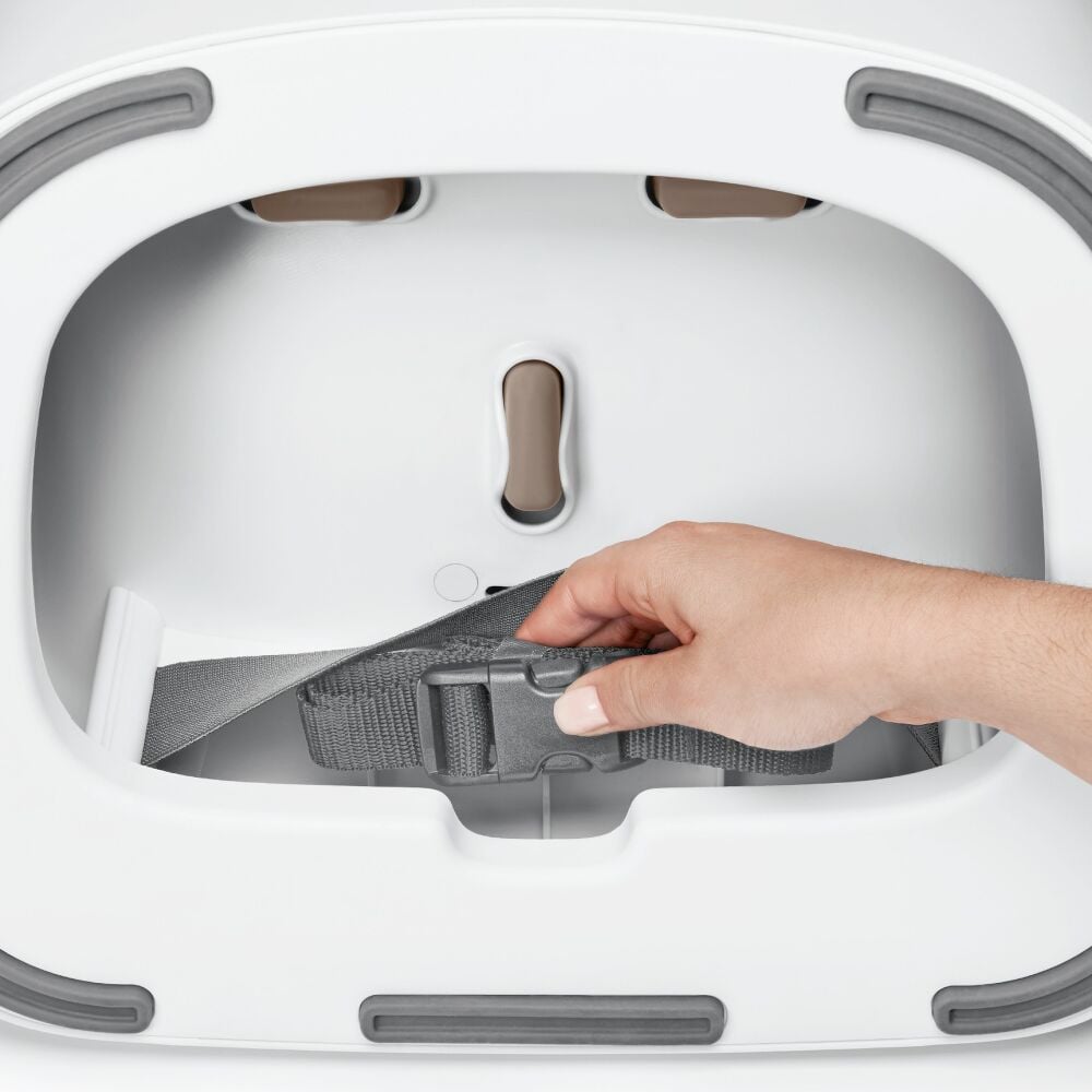 Nest Booster Seat with Removable Cushion D0