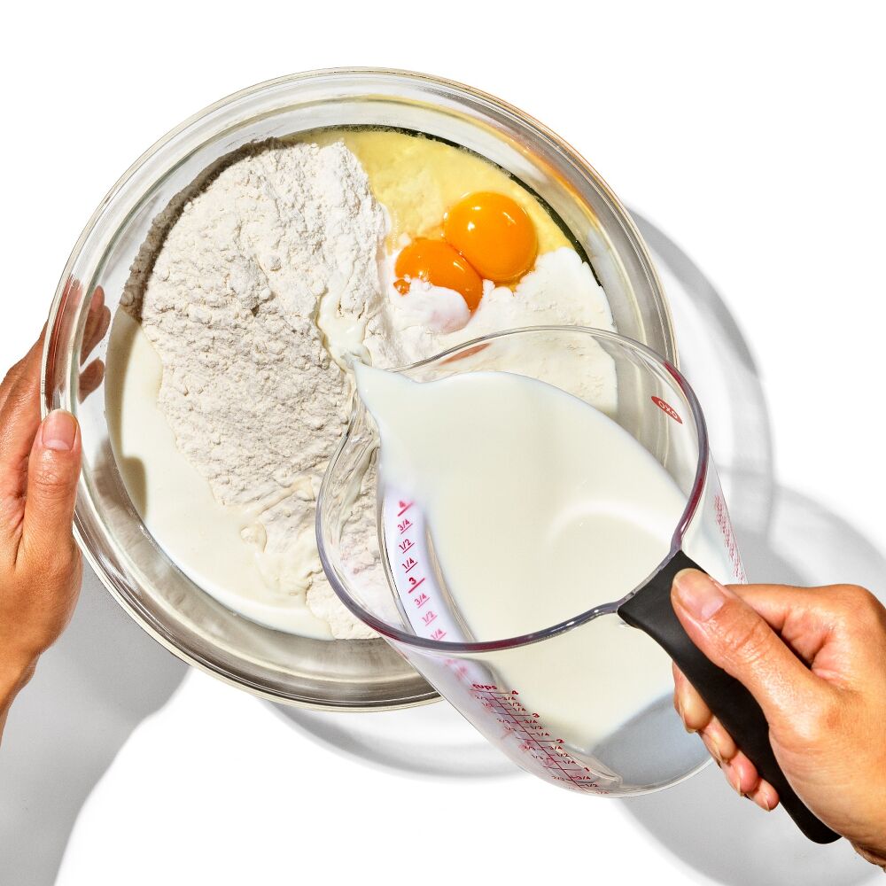 4-Cup Angled Measuring Cup F2