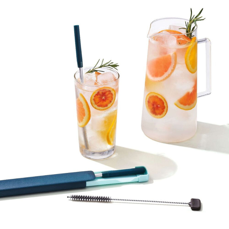 4-Piece Reusable Straw and Brush Set with Case A2