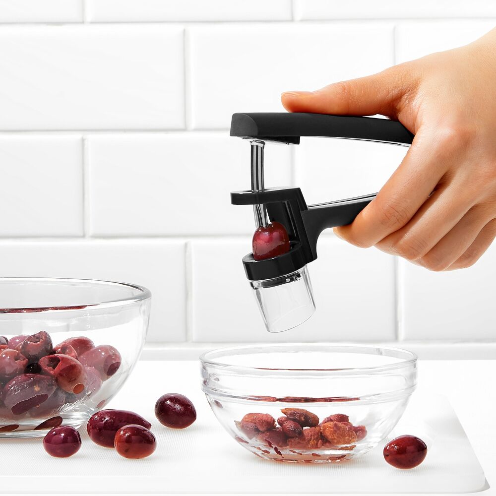 Cherry & Olive Pitter - Black U6