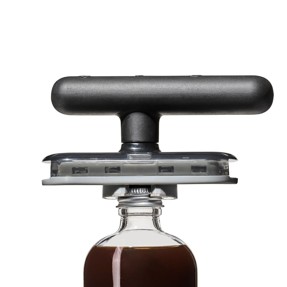 Twisting Jar Opener With Basepad O4