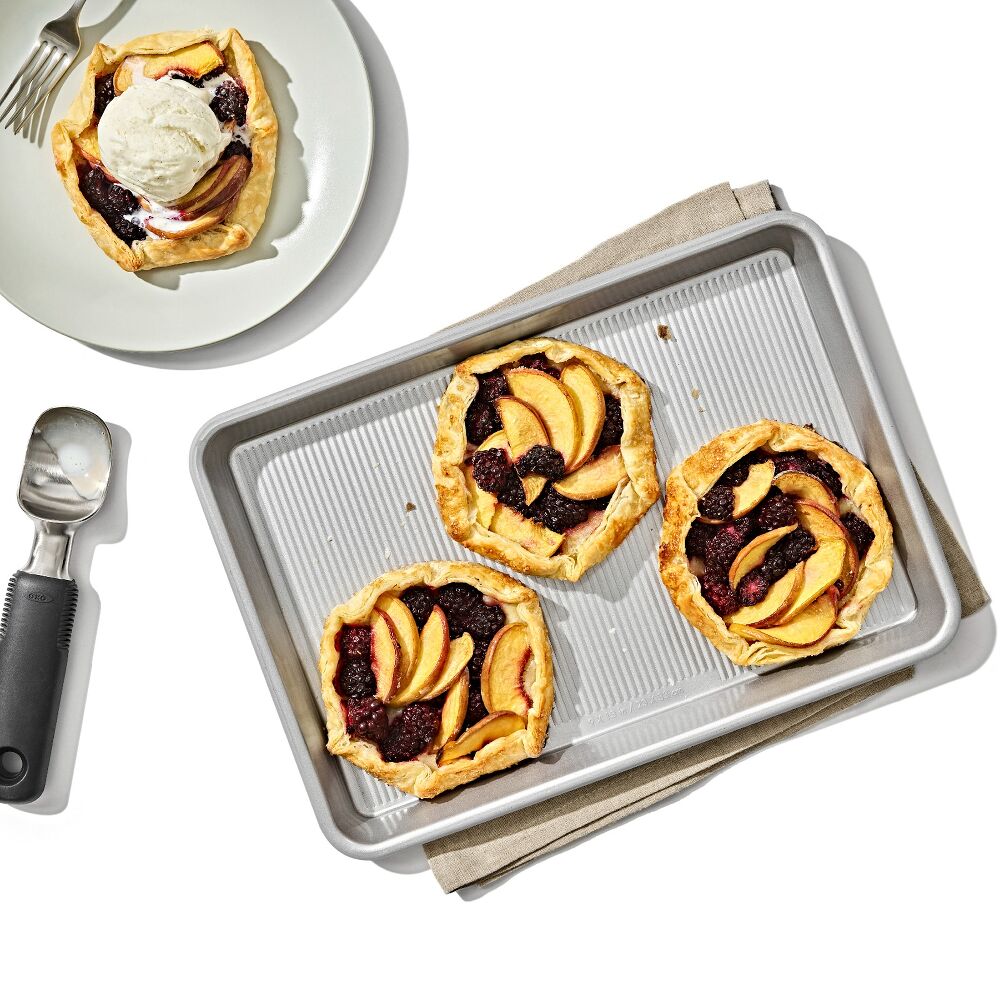 Non-Stick Pro Clear Coated Quarter Sheet Pan D4