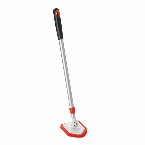 Extendable Tub & Tile Scrubber F4