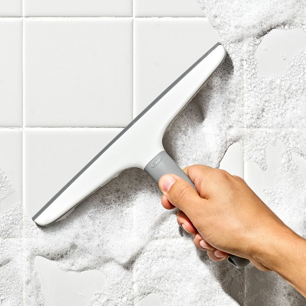 Multi-Use Squeegee with Hook R1
