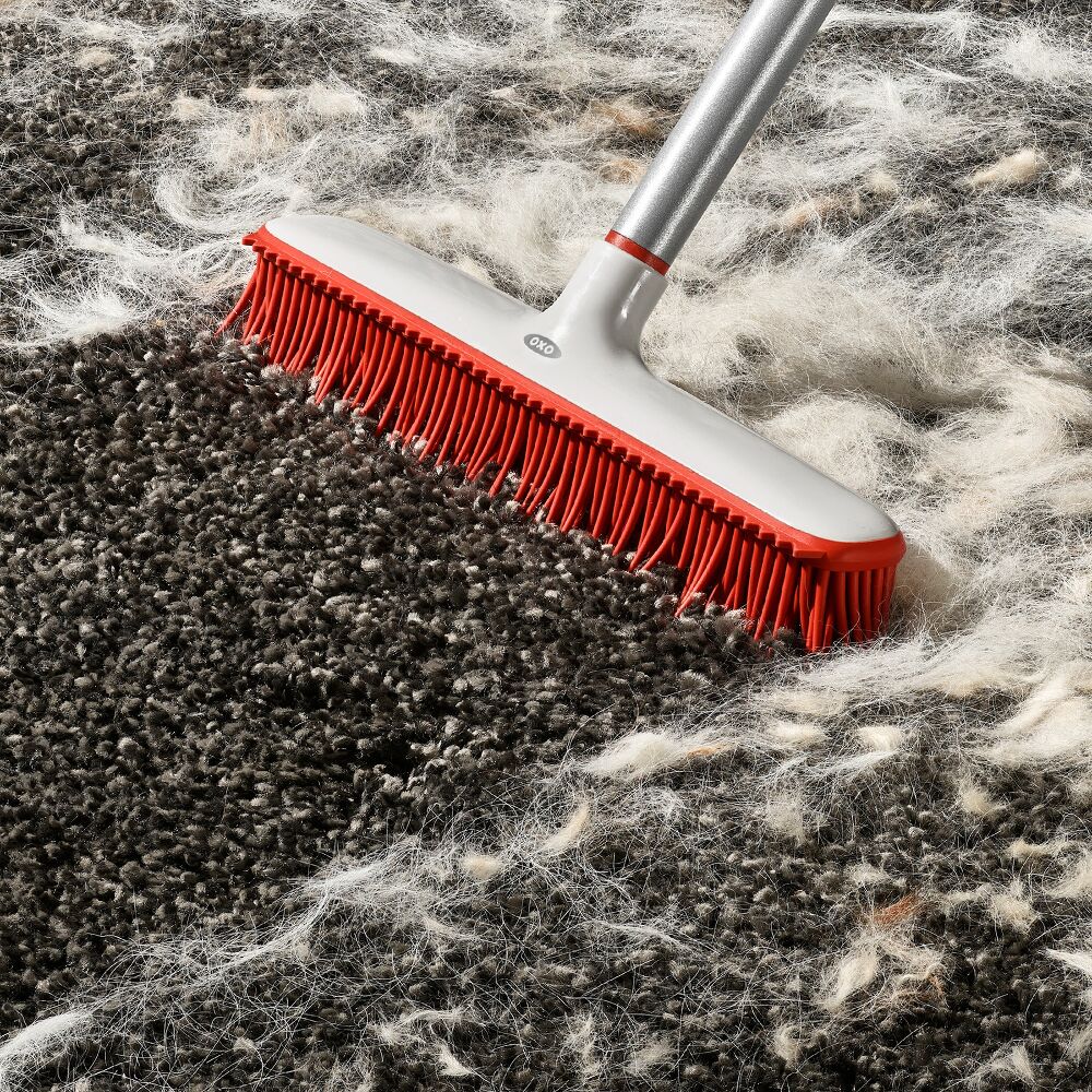 OXO Good Grips Fur Broom W5