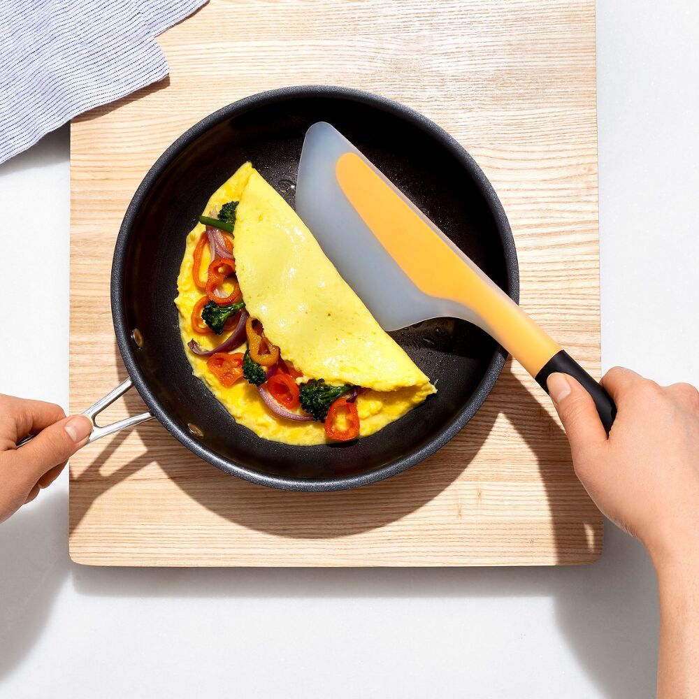 Flip & Fold Omelet Turner R1