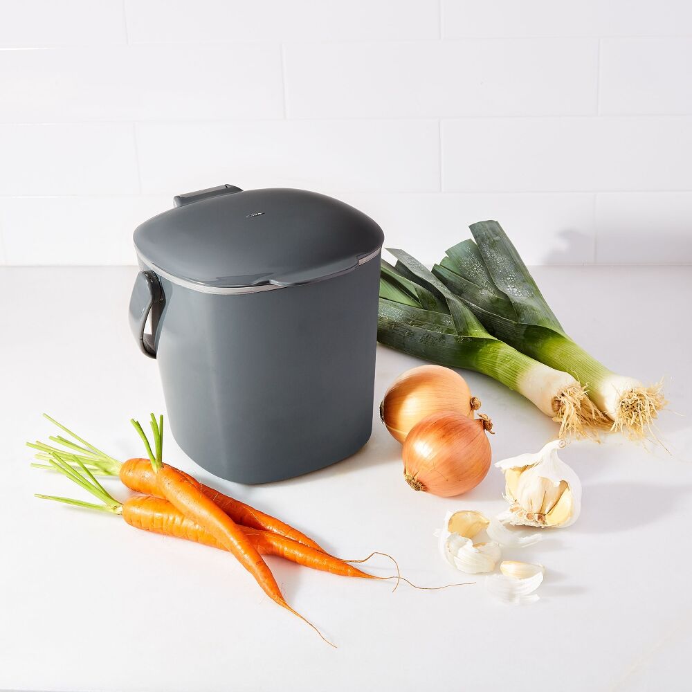 Easy-Clean Compost Bin - 0.75 Gal V7