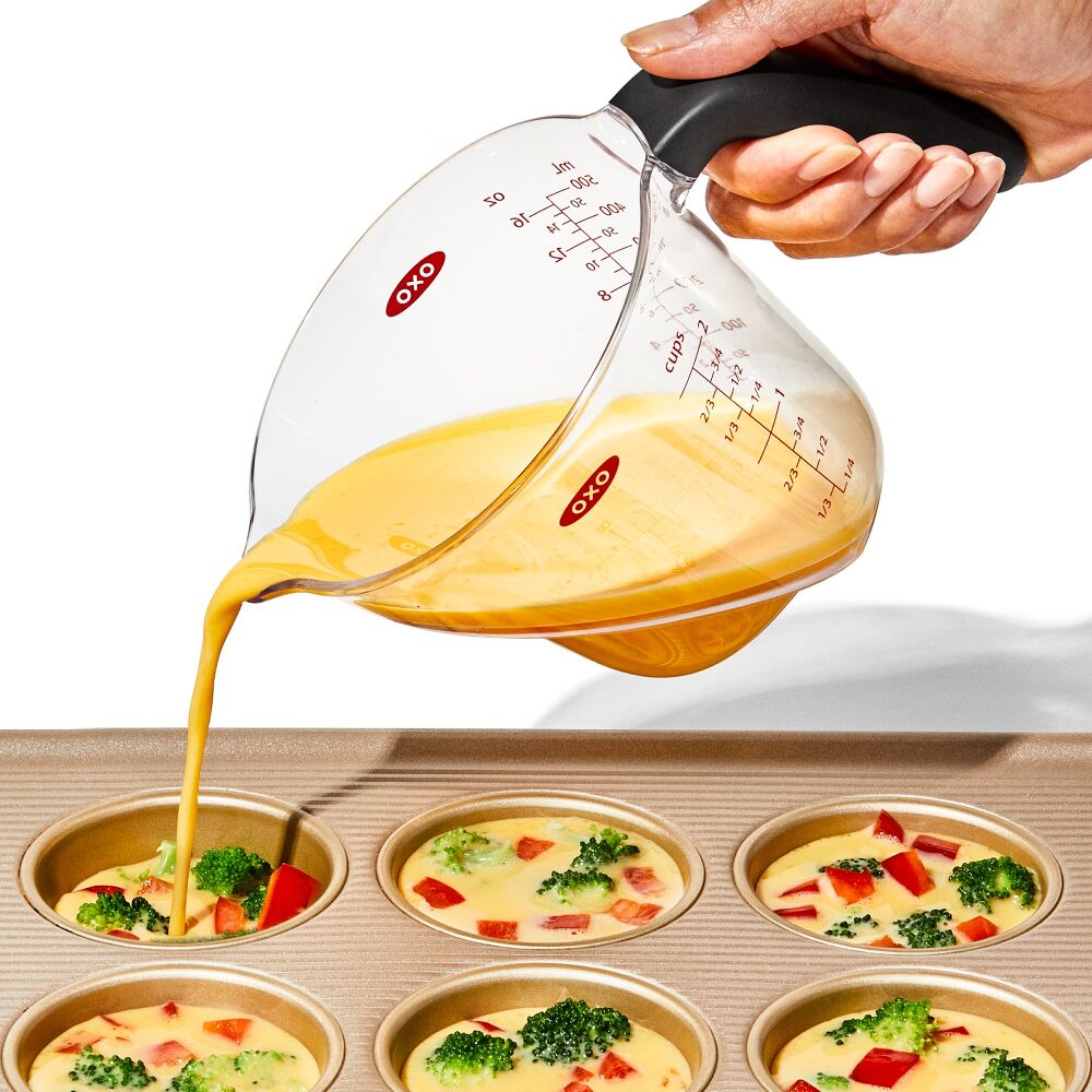 2-Cup Angled Measuring Cup Q8