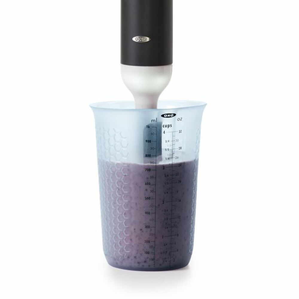4 Cup Squeeze & Pour Measuring Cup D9