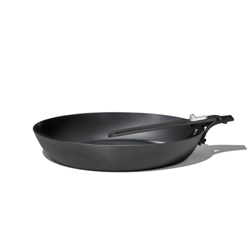 Carbon Steel With Removable Handle 10in Pan G8