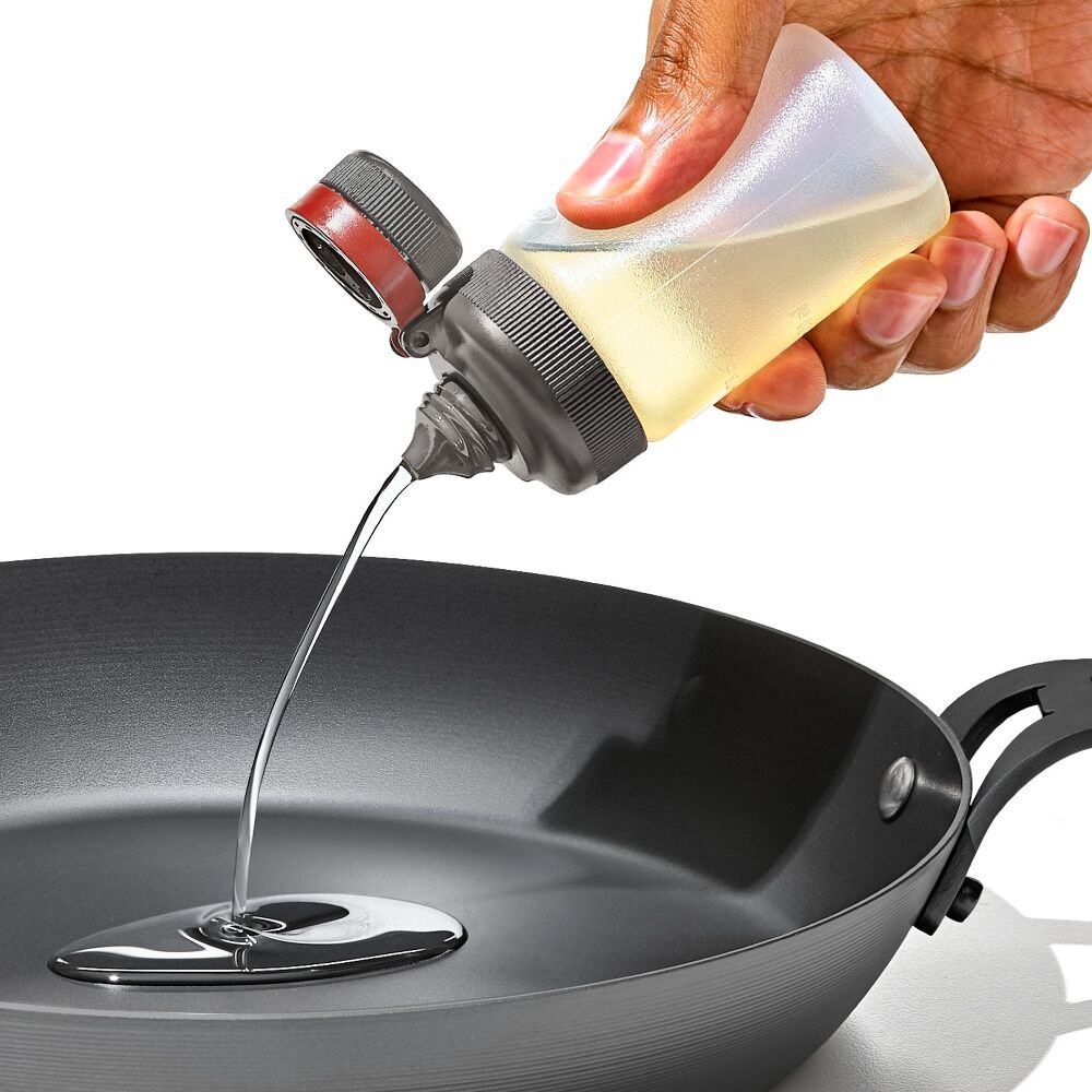 Outdoor 7-Piece Spice Shaker & Squeeze Bottle Set G8