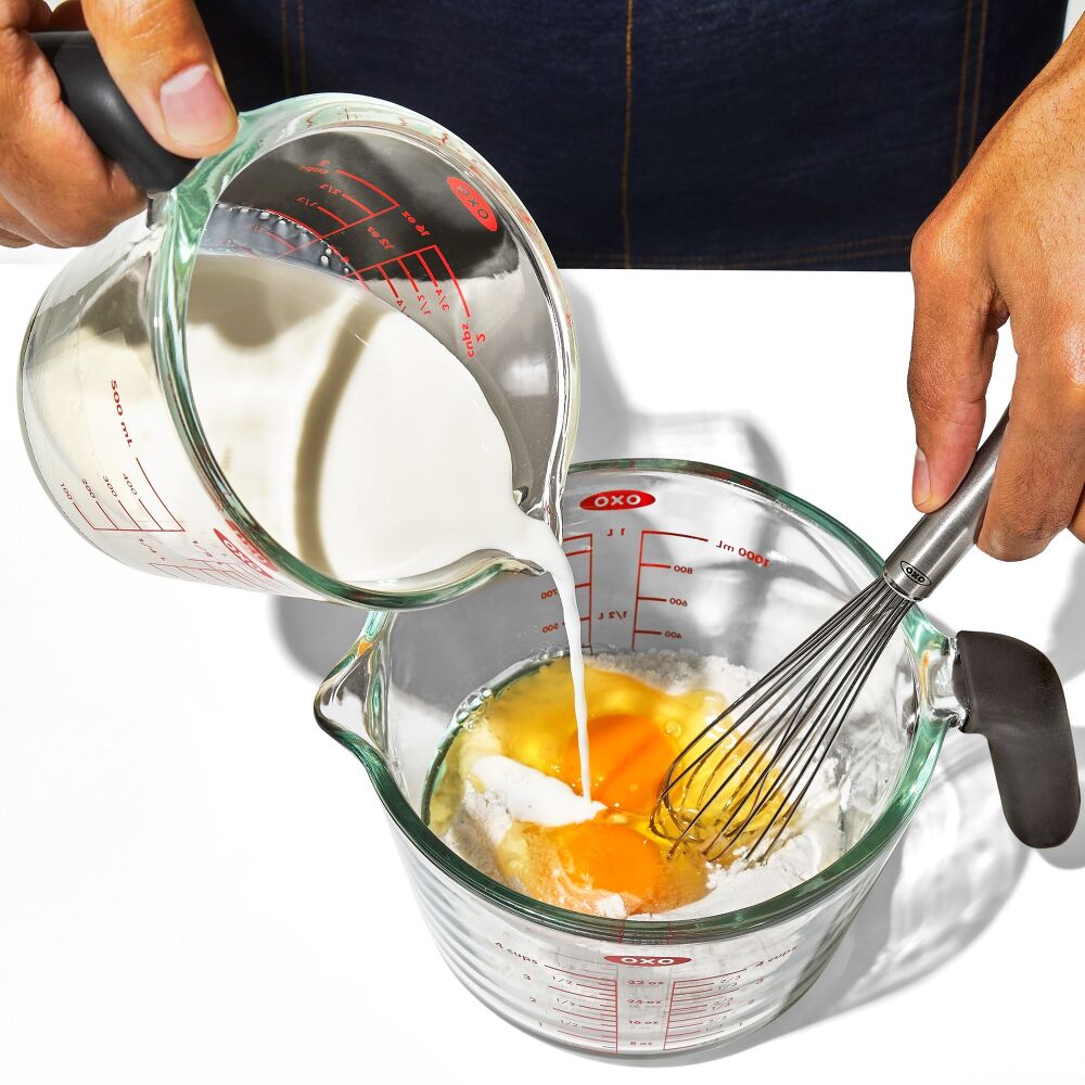 2-Cup and 4-Cup Glass Measuring Cup Set D6