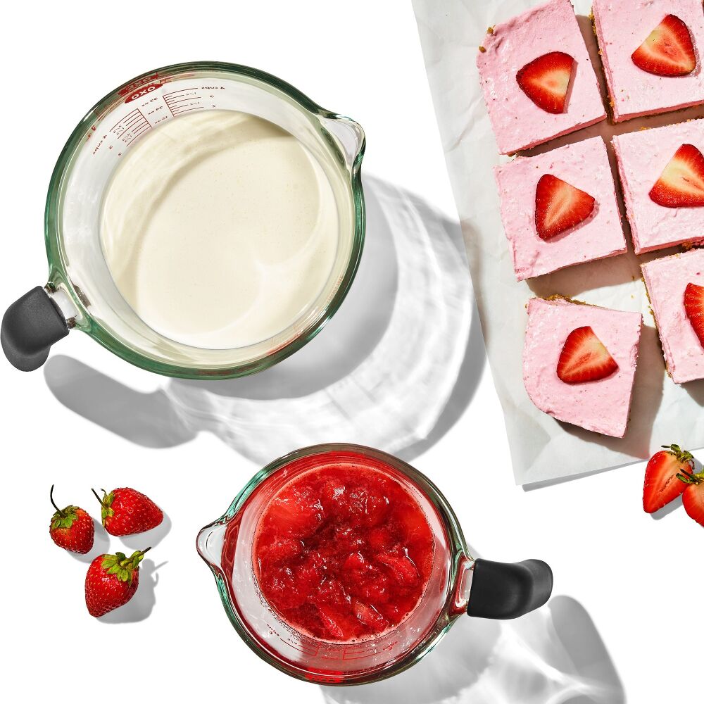 2-Cup and 4-Cup Glass Measuring Cup Set D6