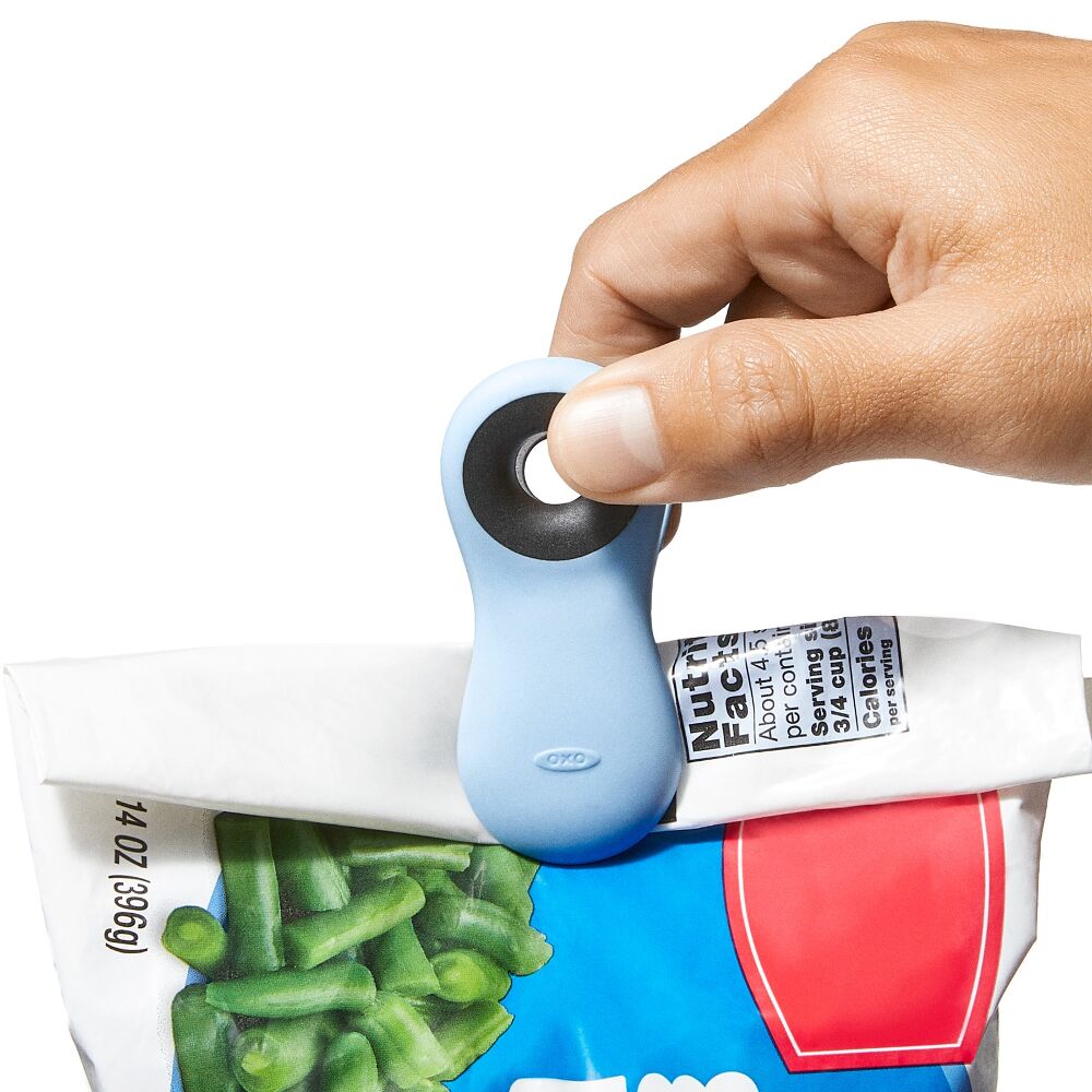 Magnetic All-Purpose Clips - 4-Pack - assorted colors R1
