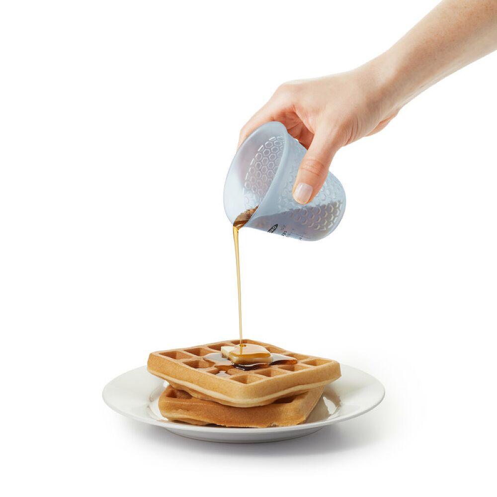 Mini Squeeze & Pour Silicone Measuring Cup H5