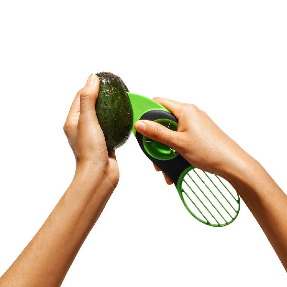 3-in-1 Avocado Slicer D7